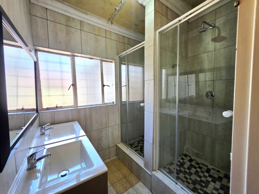 16 Bedroom Property for Sale in Universitas Free State